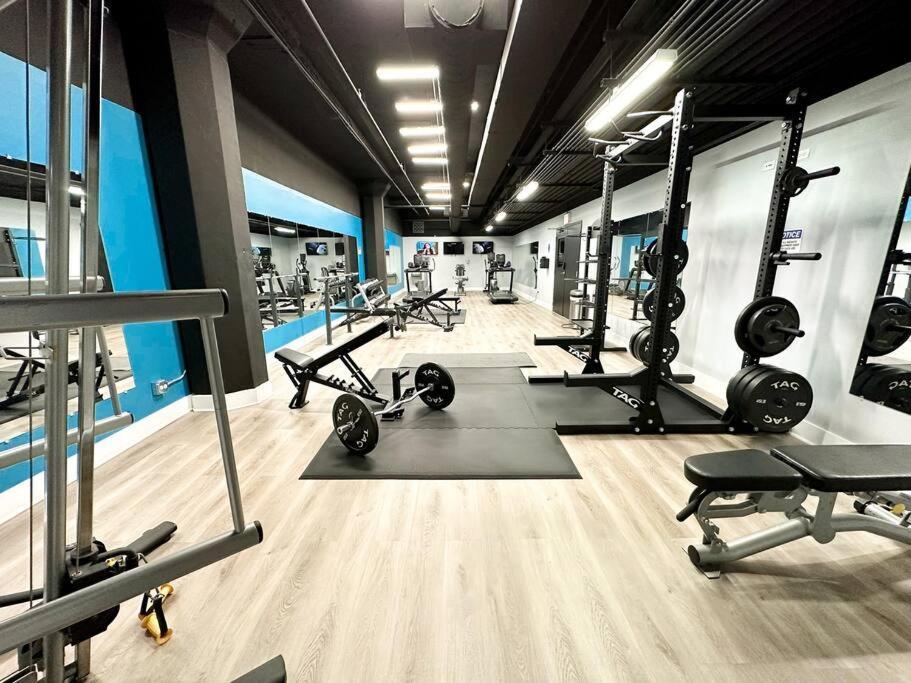 Mccormick 2br And 2ba Family Unit For Up To 8 Guests With Optional Parking & Gym Access Apartment *